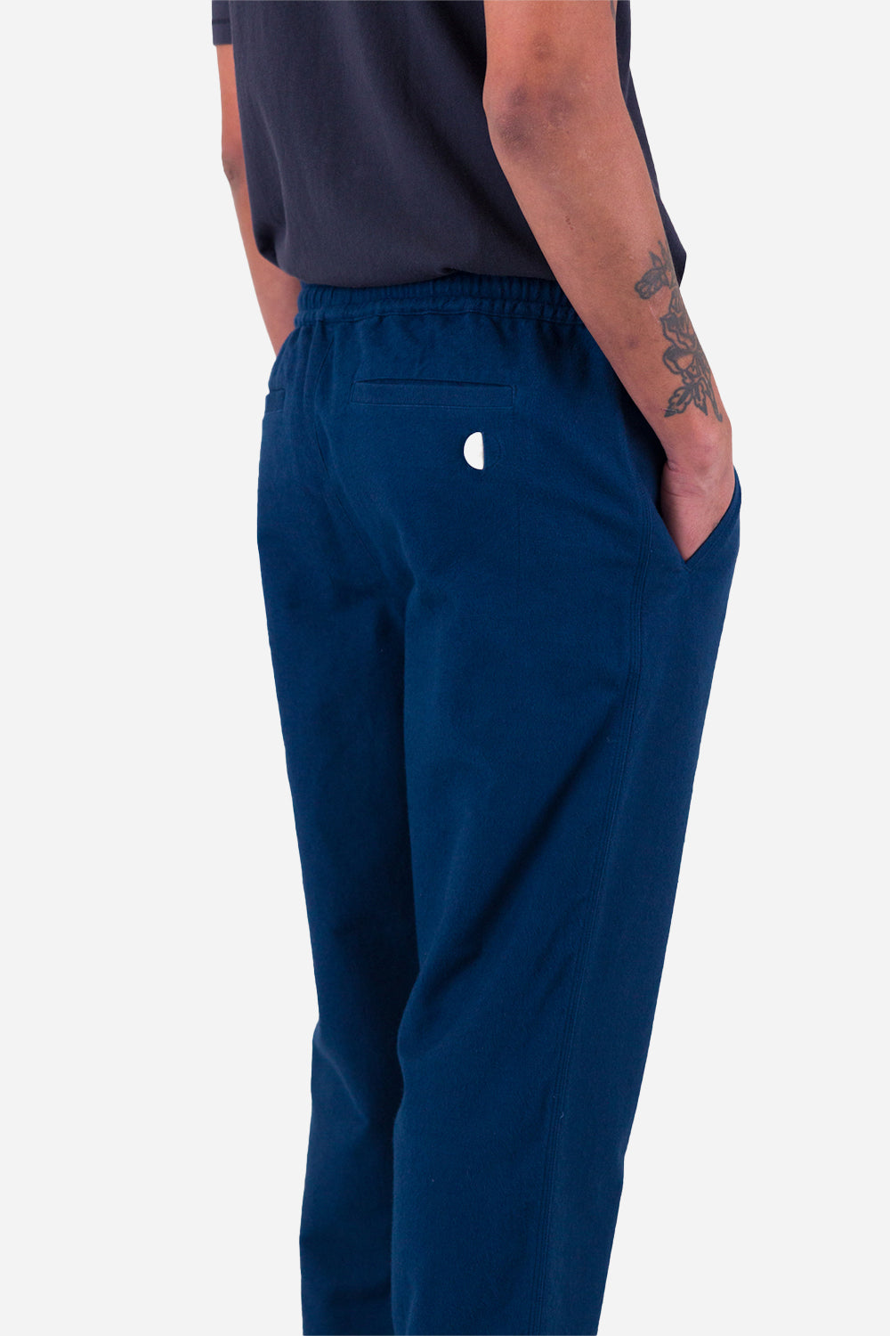 Folk Drawcord Assembly Pant (muste sininen moleskin)