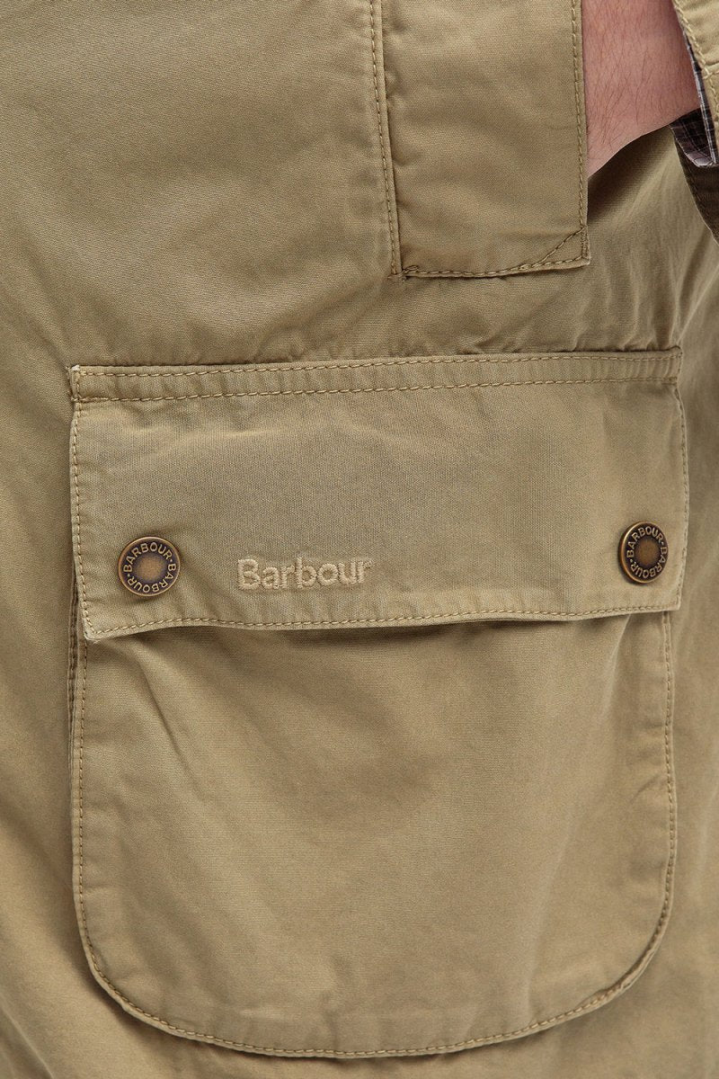 Barbour Ashby -rento kesätakki (valkaistu oliivi)