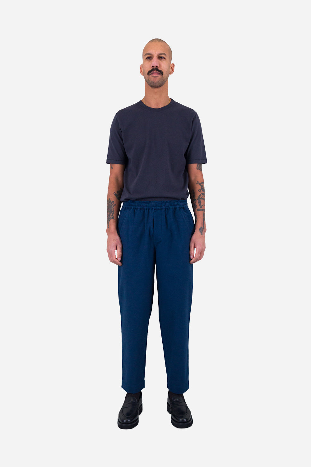 Folk Drawcord Assembly Pant (muste sininen moleskin)